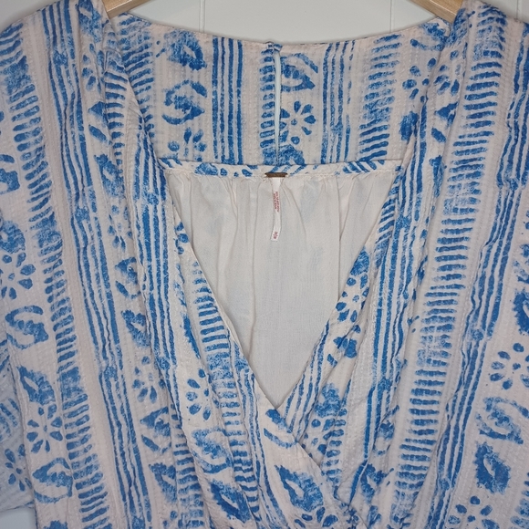 FREE PEOPLE Romper Women V-neck Belted Textured Printed Short Sleeve - Picture 12 of 12